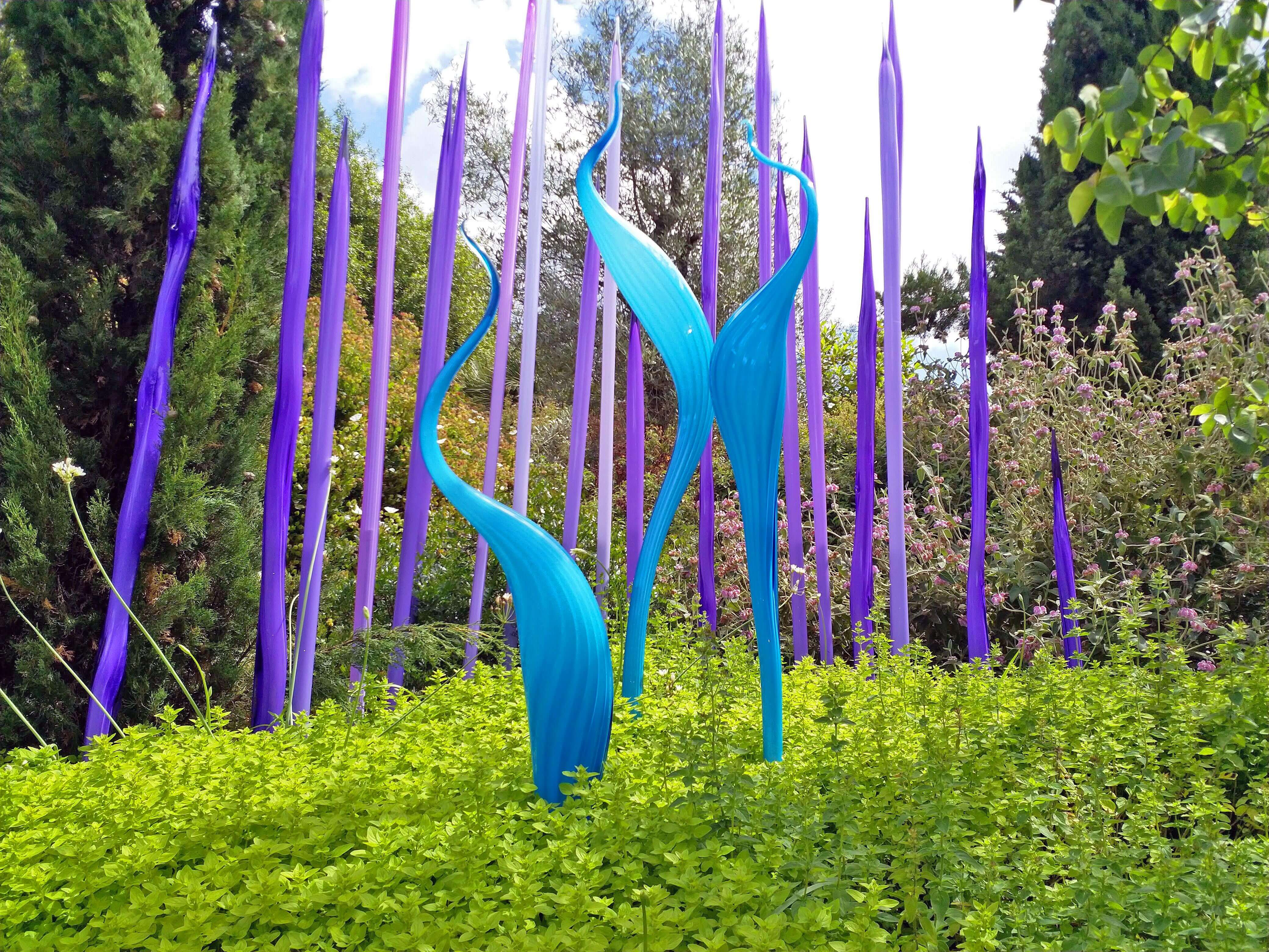 Glass sculpture display